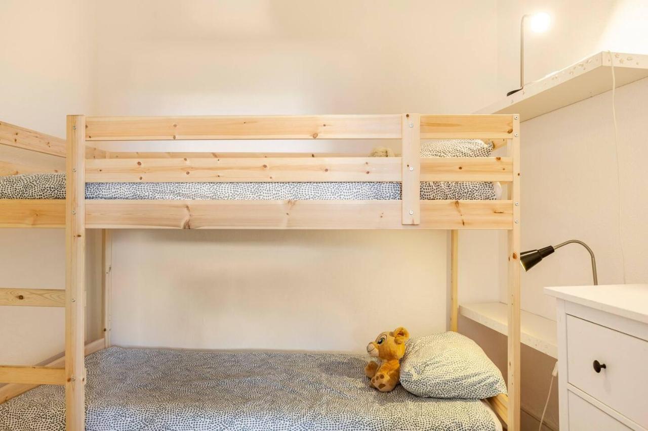 Relax In Lisbon For 4 People With Terrace And Parking Leilighet Eksteriør bilde