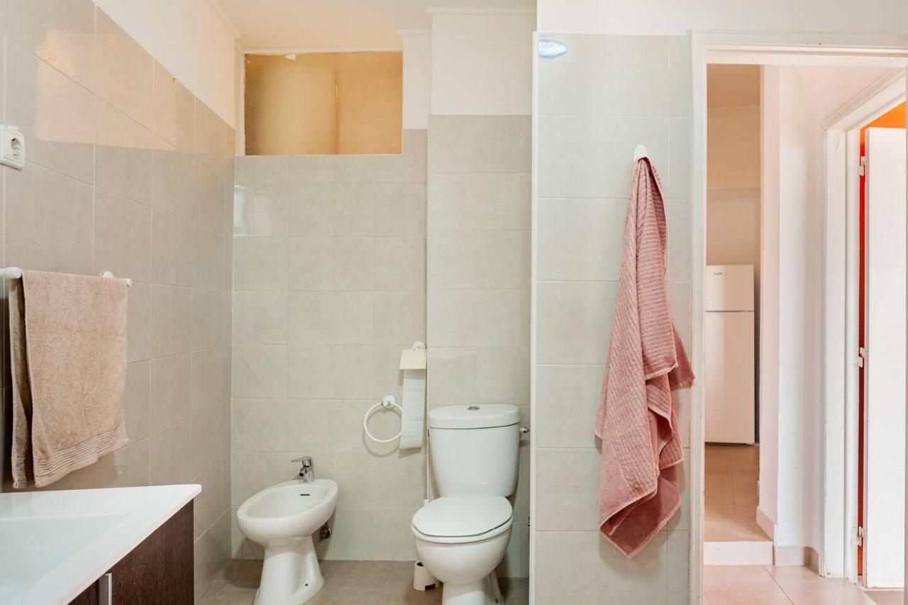 Relax In Lisbon For 4 People With Terrace And Parking Leilighet Eksteriør bilde