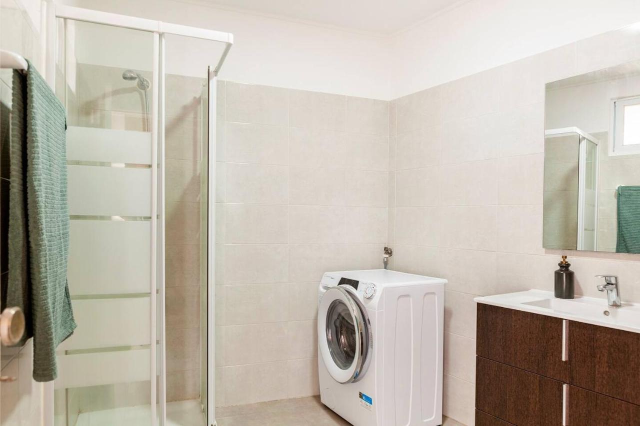 Relax In Lisbon For 4 People With Terrace And Parking Leilighet Eksteriør bilde